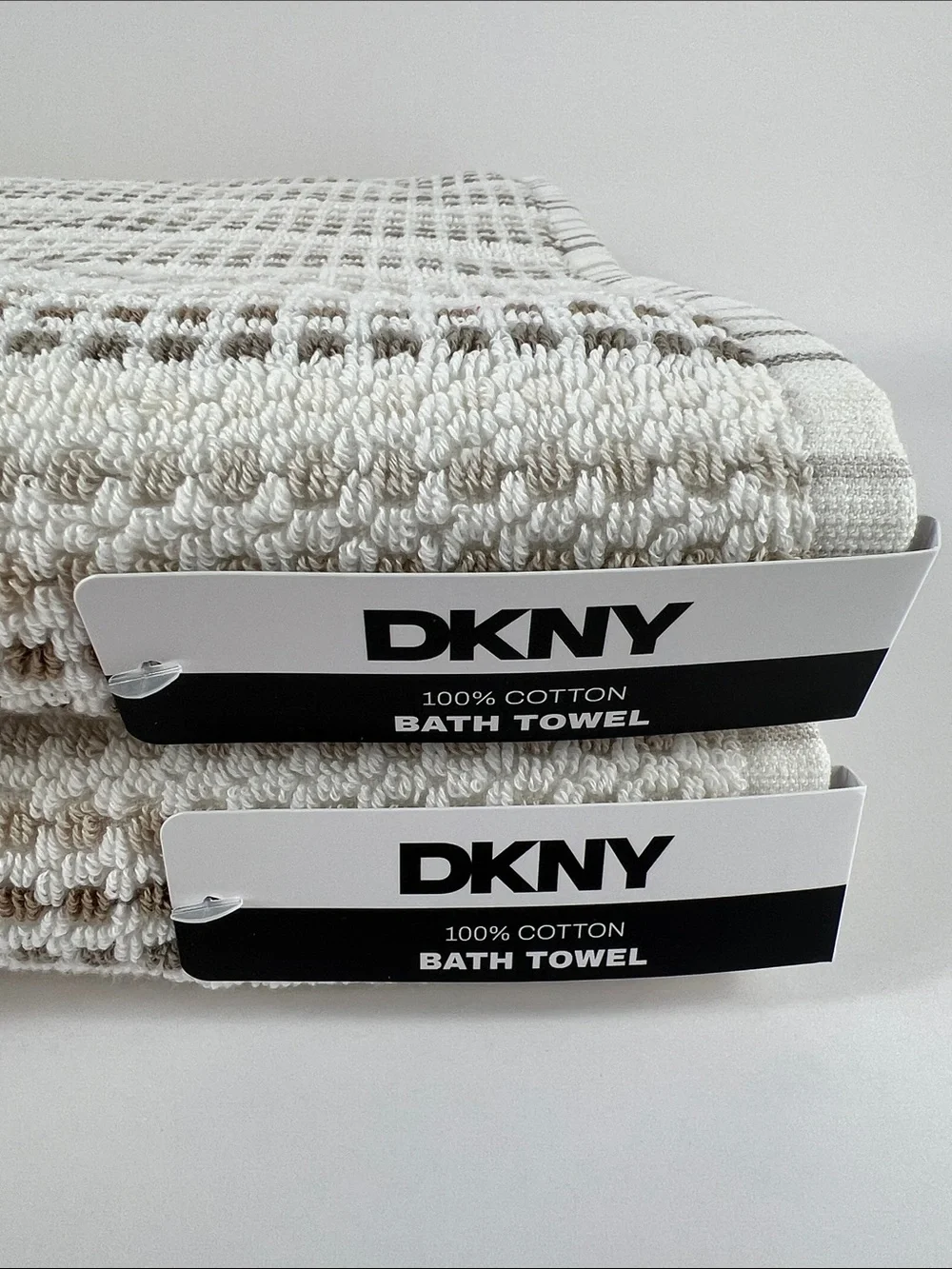 DKNY Bath Towels Cream & Taupe Waffle Weave Dots Soft 100% Cotton 2 Pc NEW
